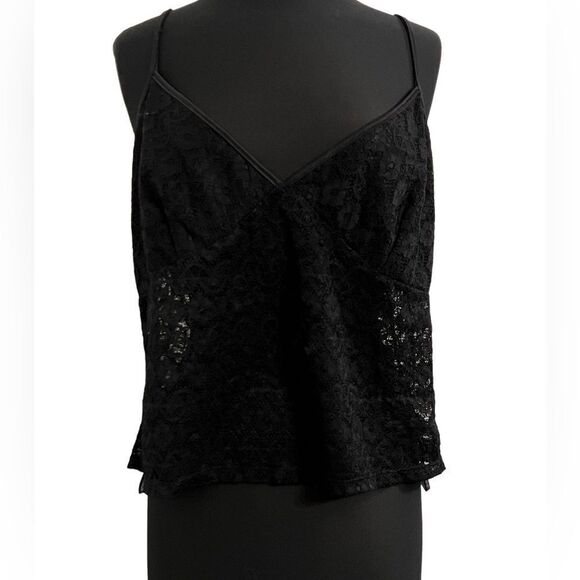 Sexy lace top  - Picture 2 of 9
